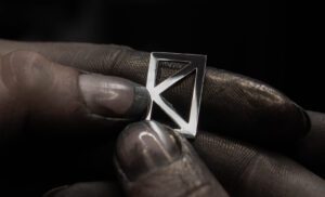 bijoux sur mesure homme, bijou homme, bague homme, pendentif homme, collier homme, bijou personnalisé, bijou personnalisable, bijou sur mesure, créateur de bijou français, thea jewelry